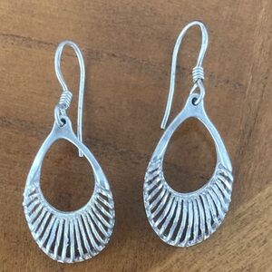 925 Diamond Cut Silver Earrings